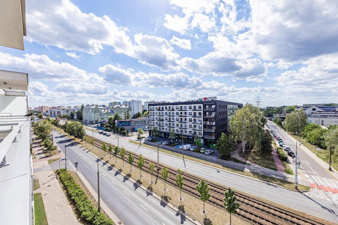 Fajny Apartament Z Parkingiem, Obok Metra. Варшава Екстериор снимка
