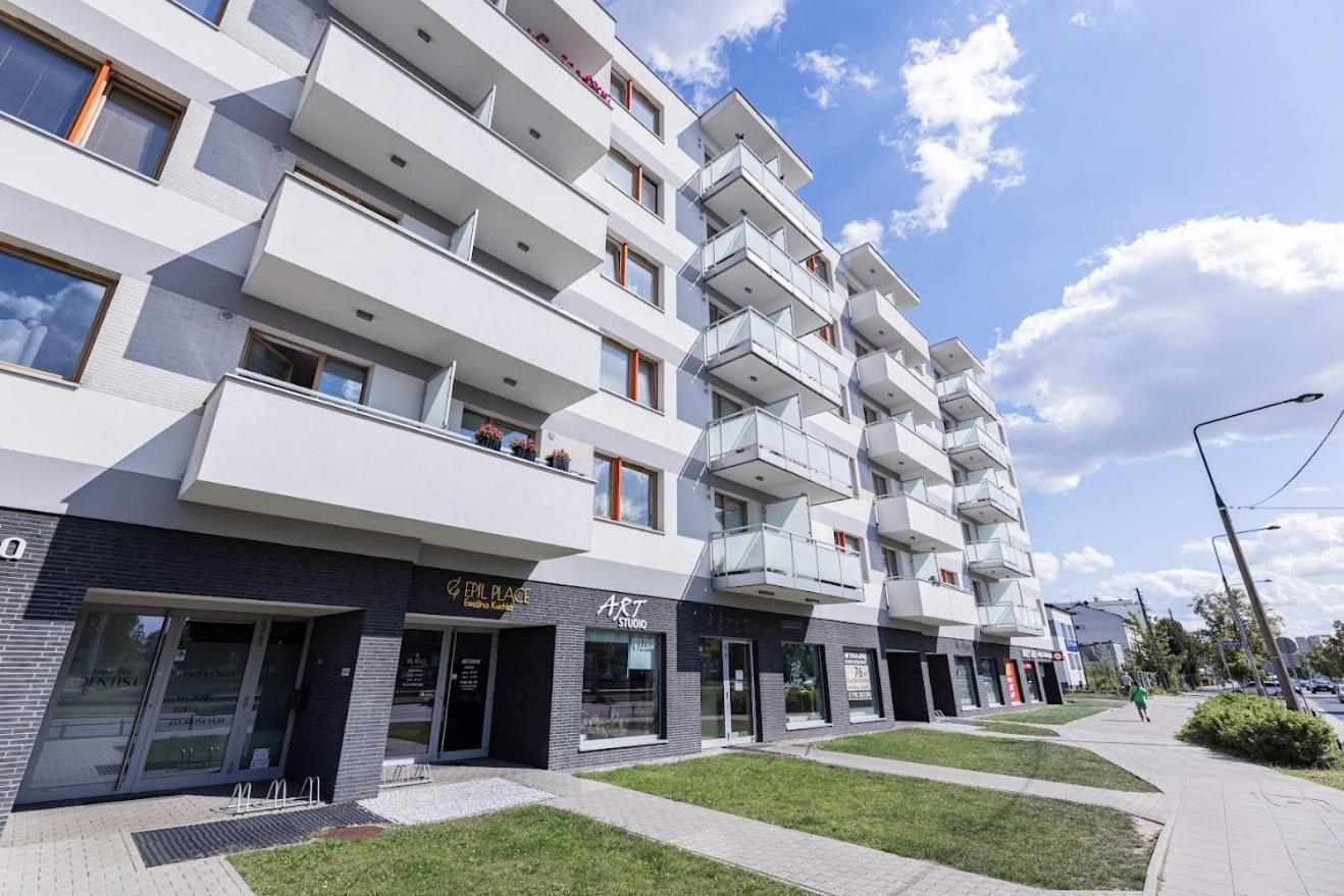 Fajny Apartament Z Parkingiem, Obok Metra. Варшава Екстериор снимка