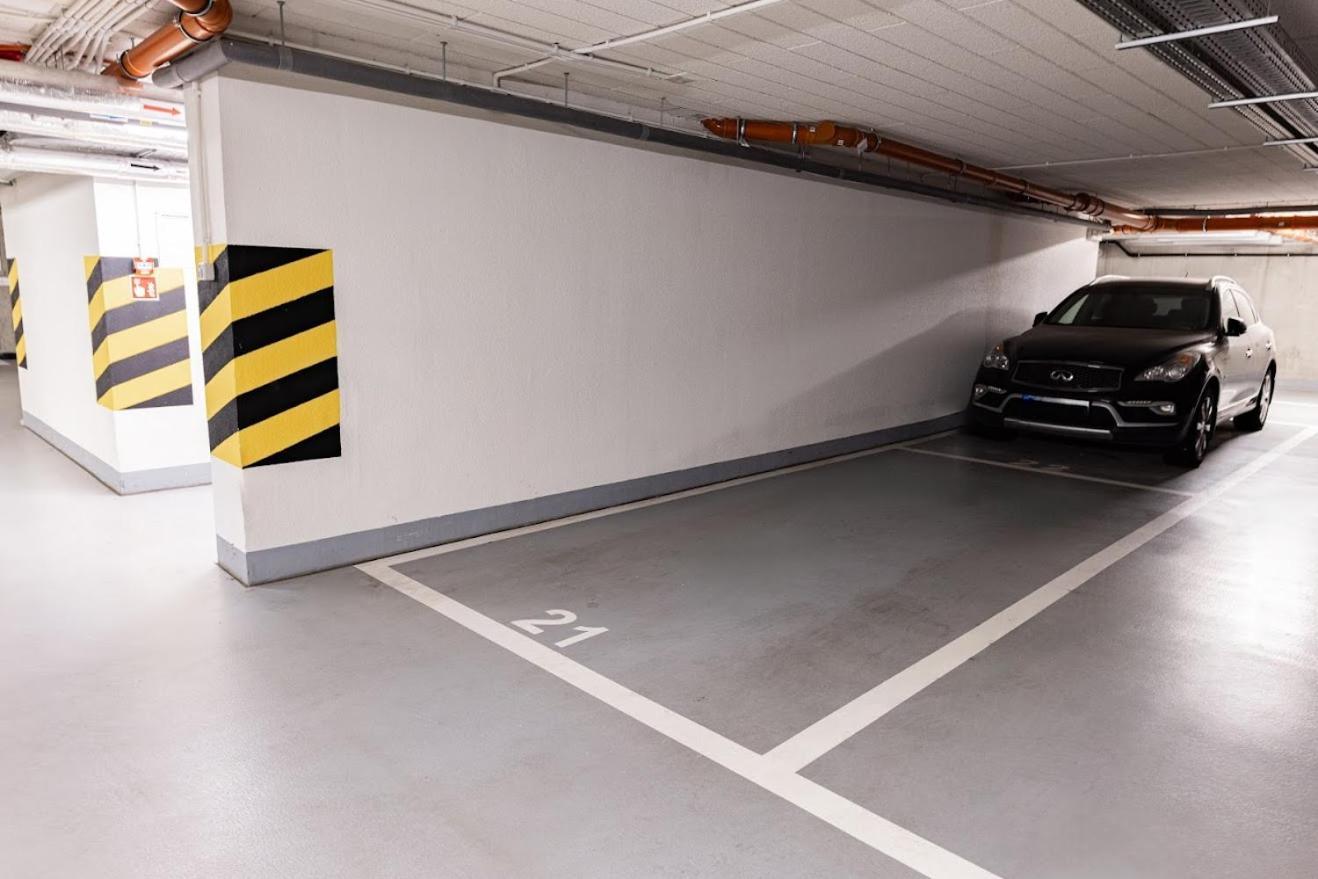 Fajny Apartament Z Parkingiem, Obok Metra. Варшава Екстериор снимка